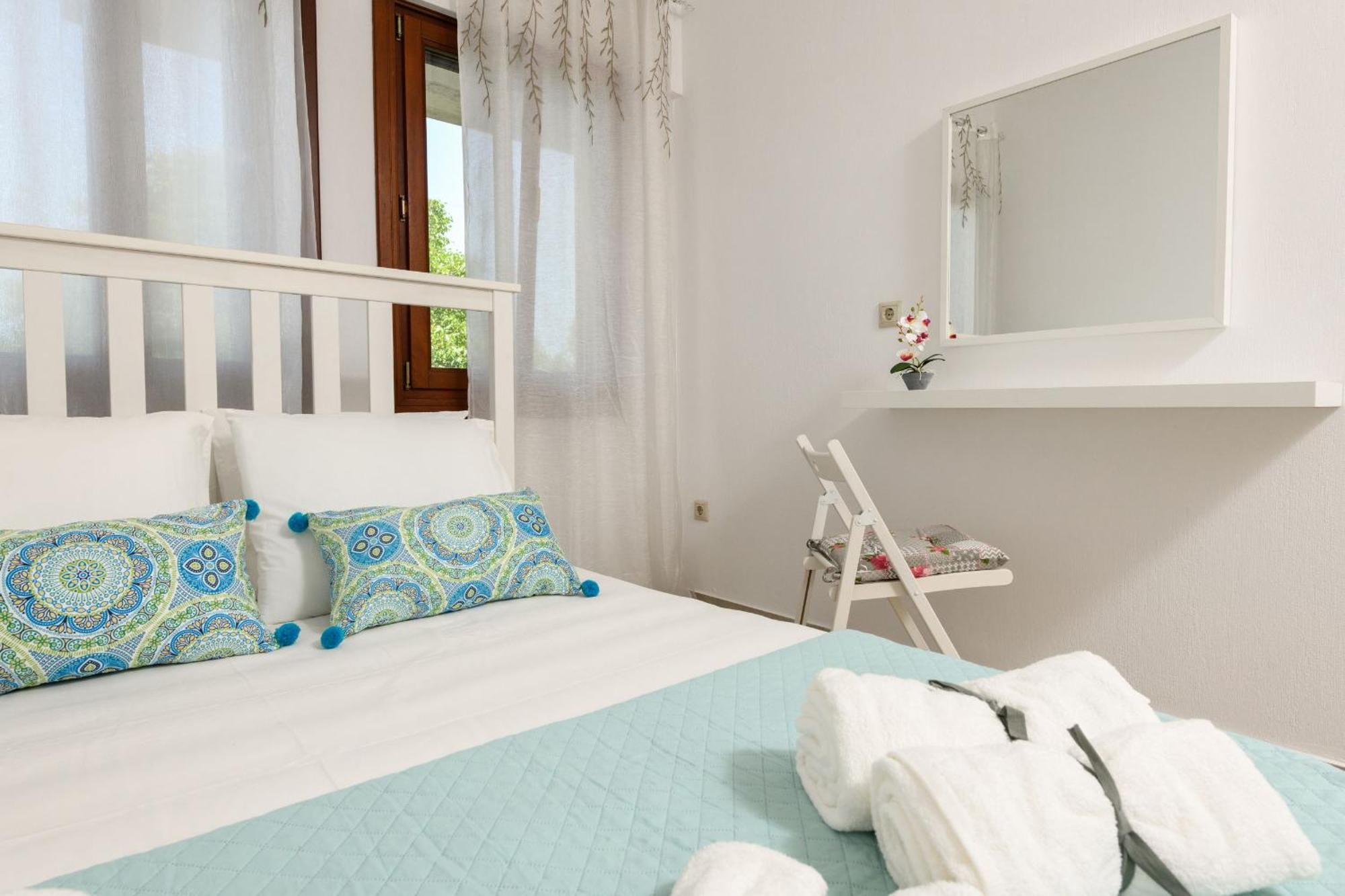 Whitegold Apartments Panagia Панагия Екстериор снимка