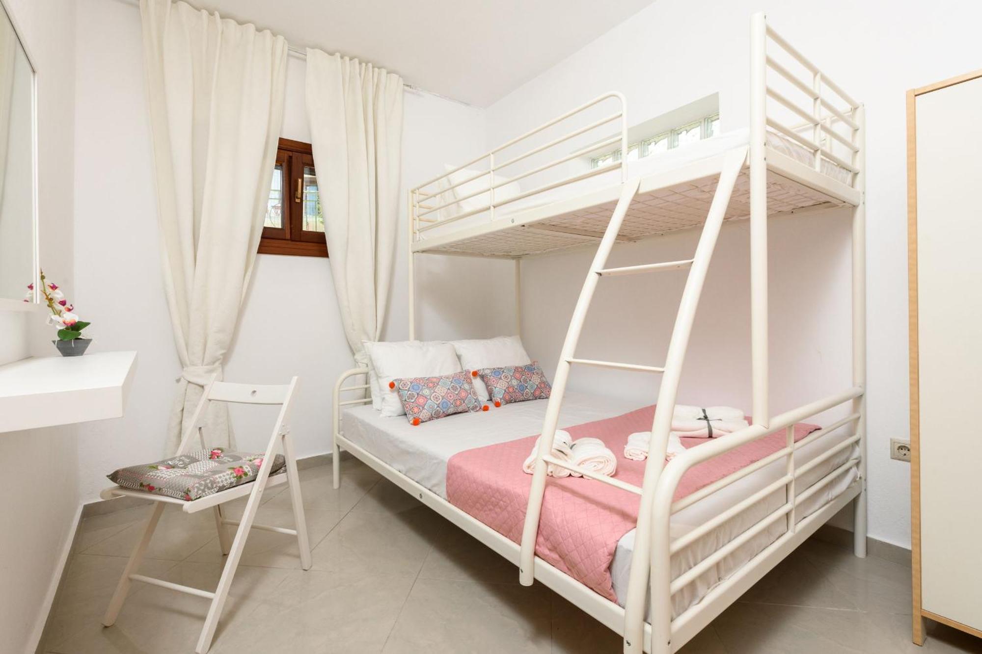 Whitegold Apartments Panagia Панагия Екстериор снимка