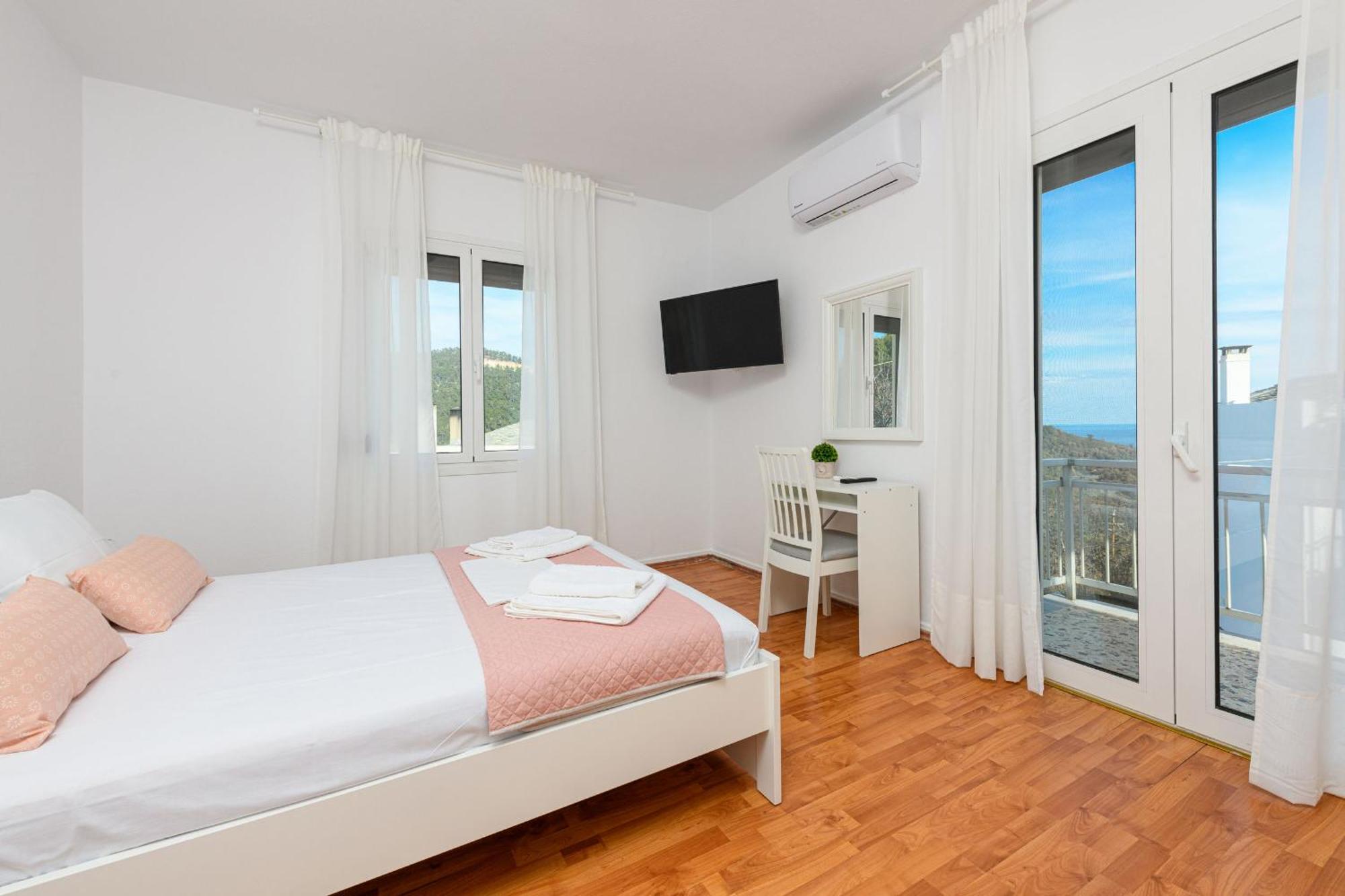 Whitegold Apartments Panagia Панагия Екстериор снимка