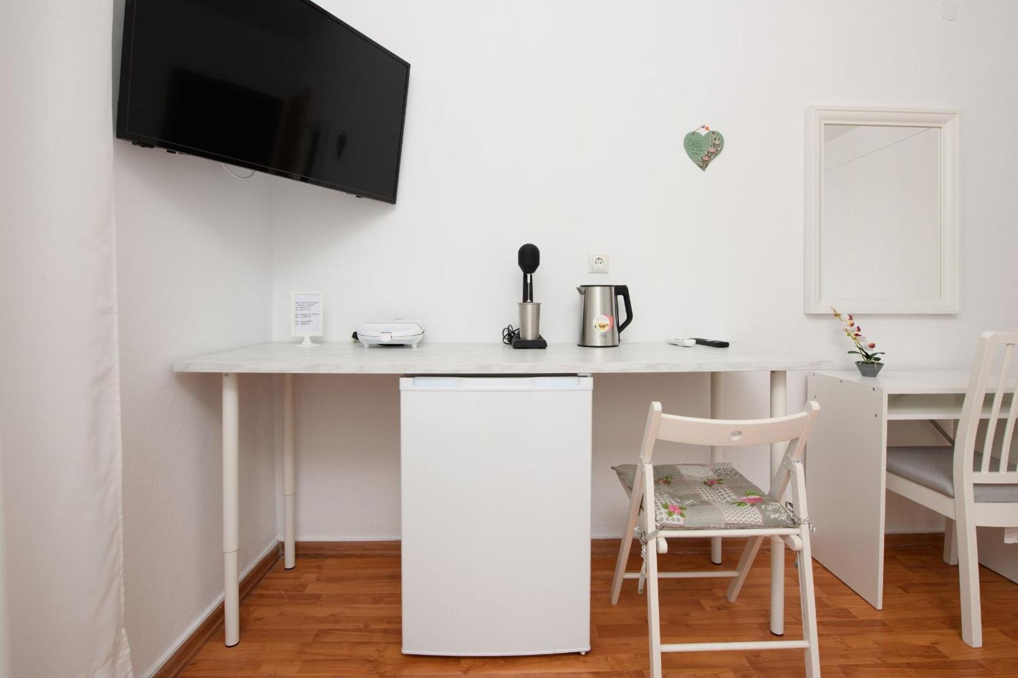 Whitegold Apartments Panagia Панагия Стая снимка