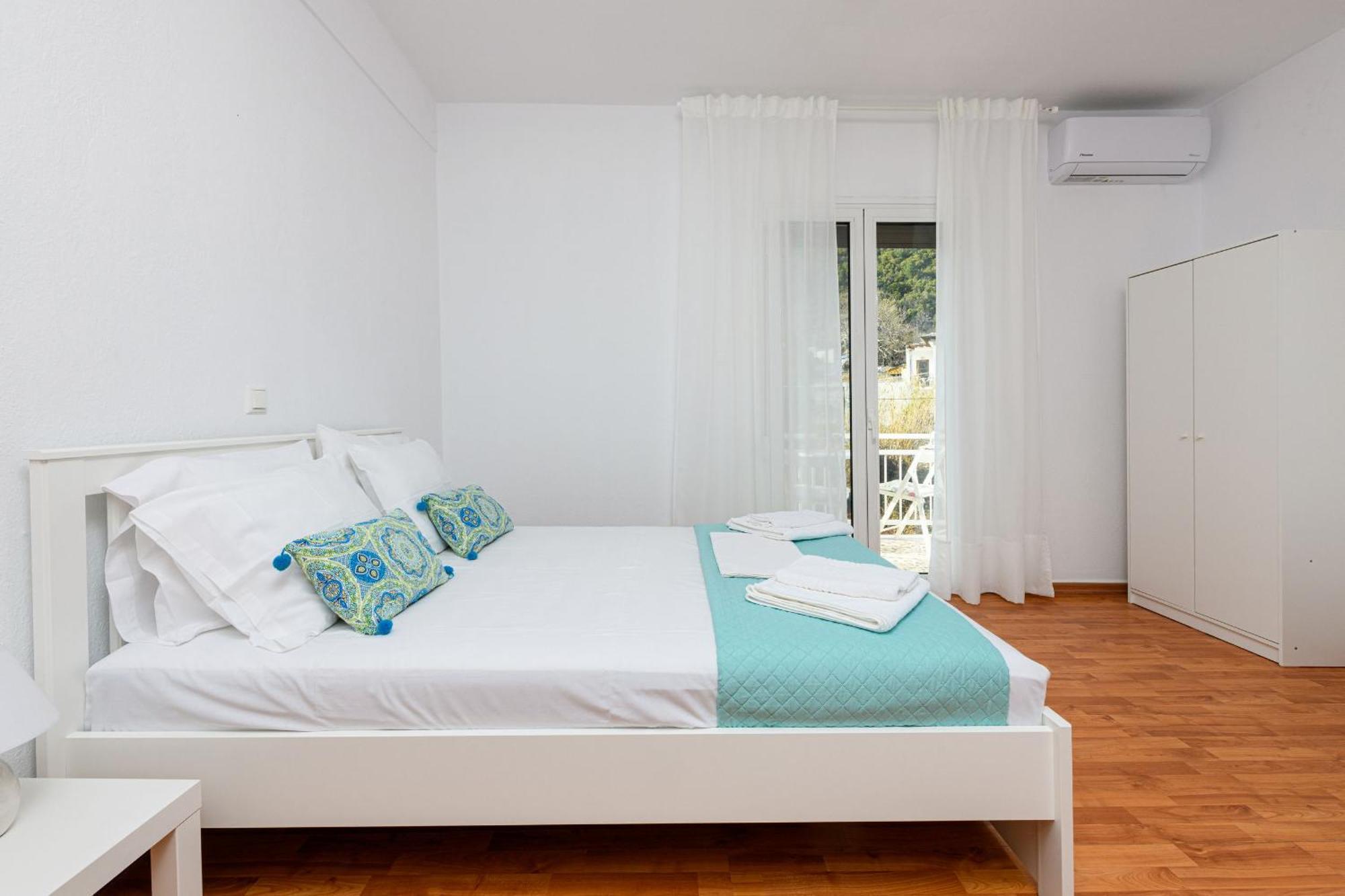Whitegold Apartments Panagia Панагия Екстериор снимка