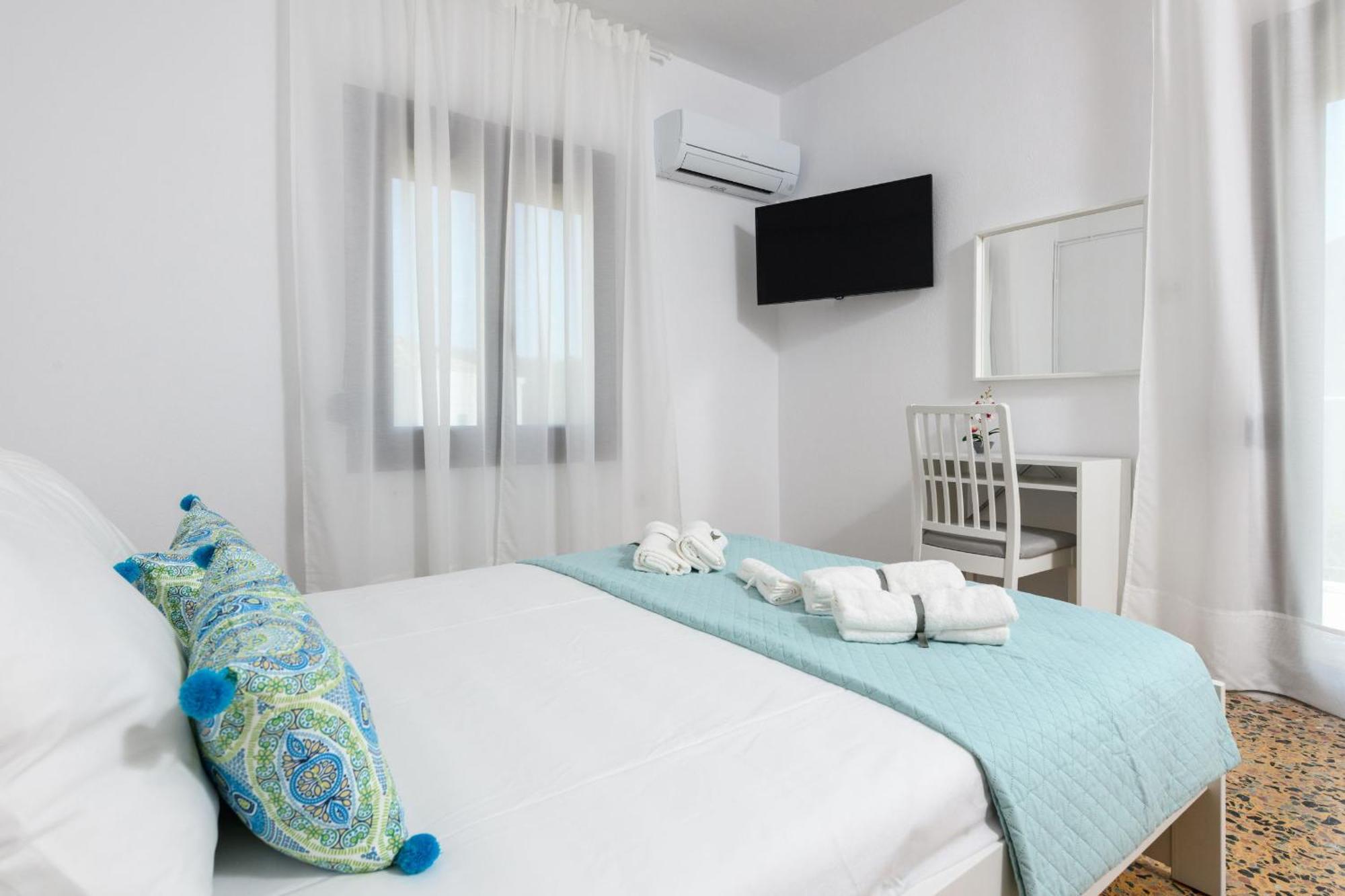Whitegold Apartments Panagia Панагия Екстериор снимка