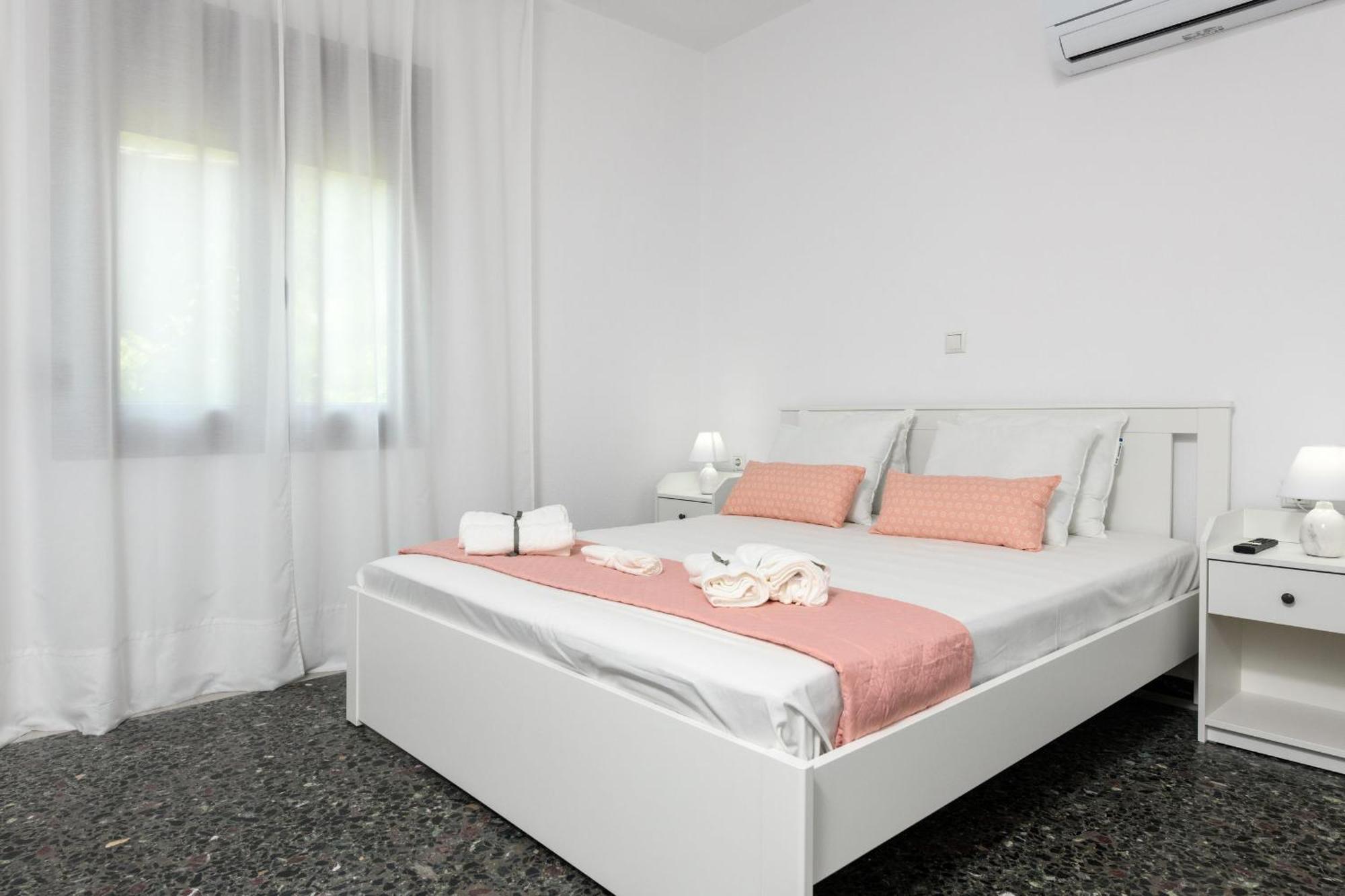 Whitegold Apartments Panagia Панагия Стая снимка