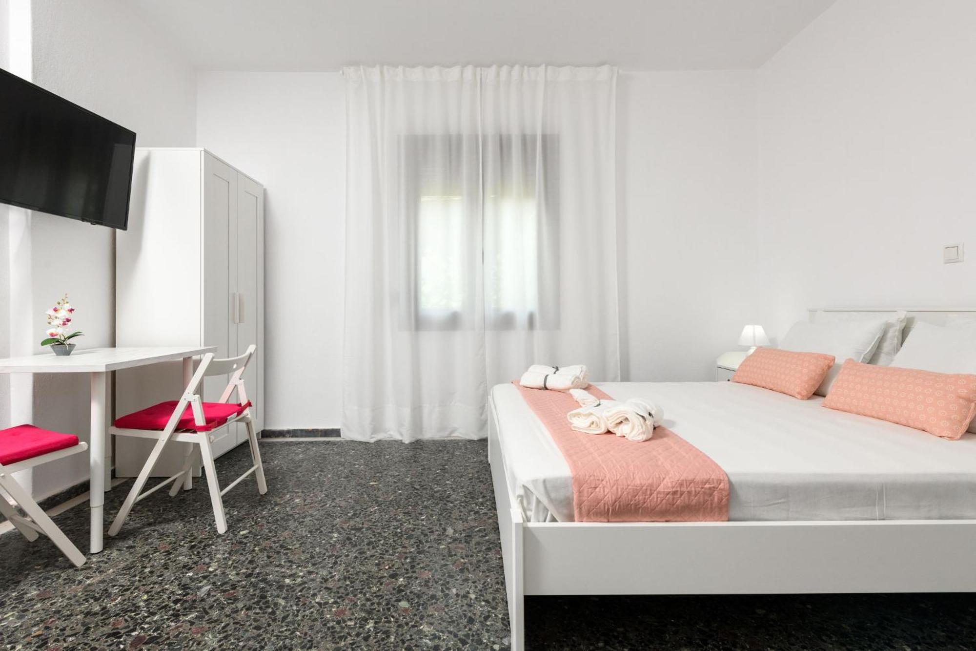 Whitegold Apartments Panagia Панагия Екстериор снимка